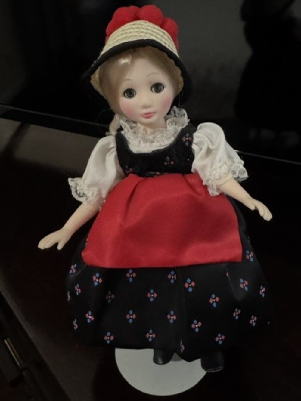 Suzanne Gibson International Doll- Germany